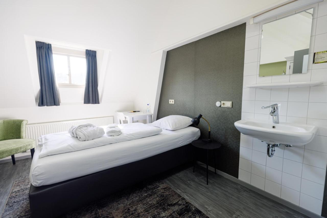 Chambre Simple avec Salle de Bains Commune